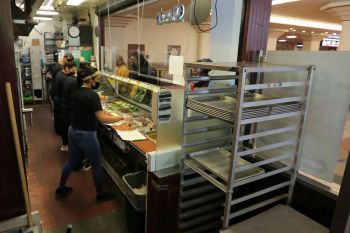 Jumlah warga AS yang miliki lebih dari satu pekerjaan terus meningkat