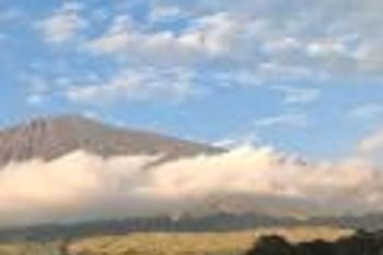 Seruan mendaki nol sampah menggaung di kawasan Gunung Rinjani