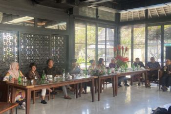 Pemangku pariwisata Bali setuju hentikan alih fungsi lahan