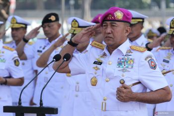 Ziarah makam pahlawan di Surabaya