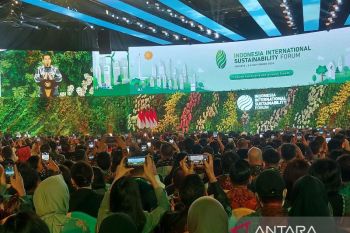 Presiden Jokowi di ISF pamer RI punya PLTS terapung terbesar di Asia Tenggara