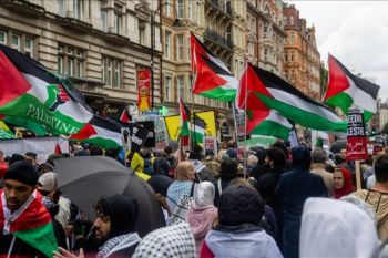 Ribuan orang berunjuk rasa di London serukan gencatan senjata di Gaza