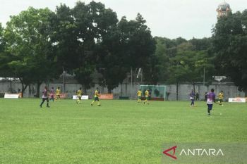 Hoki "outdoor" putra Kaltim menang tipis 1-0 dari Tim Papua
