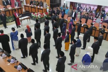 Sebanyak 35 anggota DPRD Kota Palu periode 2024--2029 resmi dilantik