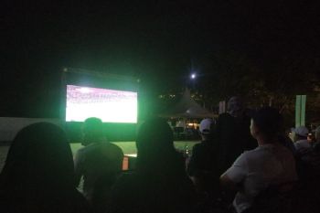 Tips sehat begadang nonton bola agar stamina tetap terjaga