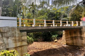 Warga Cumateh terima kasih ke Bupati Rusma atas pembangunan jembatan