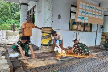 Satgas Pamputer Posad Marampit bantu warga bangun gereja di perbatasan