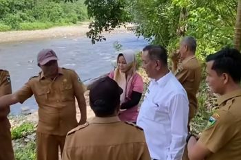 Bupati Rusma Yul Anwar tinjau kondisi Sungai Nagari Koto Gunuang