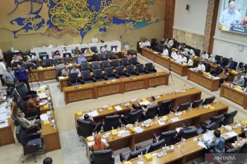 DPR- menteri bahas RUU Kementerian Negara dan RUU Wantimpres