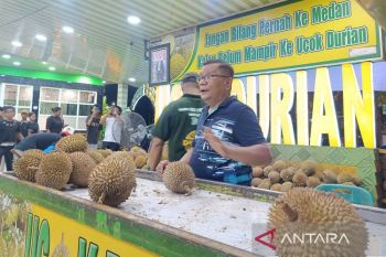 Durian manis primadona wisatawan PON di Medan