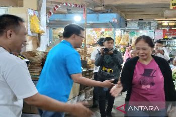 Pasangan Bowo-Fuad sosialisasi ke pasar tradisional di  Temanggung
