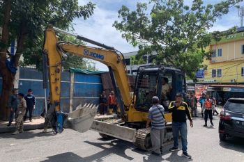 Satpol PP Pekanbaru tertibkan pedagang liar di Pasar Bawah