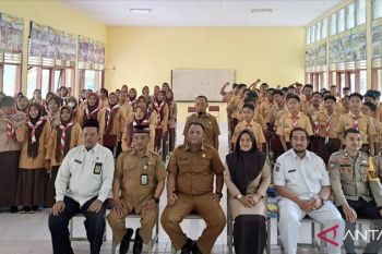 70 siswa SMPN I Lubuk Batu Jaya ikuti sosialisasi bahaya narkoba