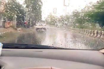 Mayoritas kota besar di Indonesia hujan ringan dan berawan pada Jumat