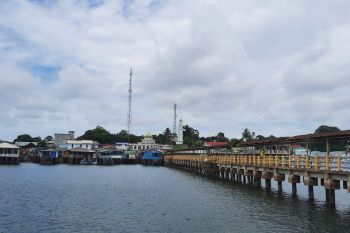 Harga emas UBS dan Galeri24 di Pegadaian Kamis ini kembali turun