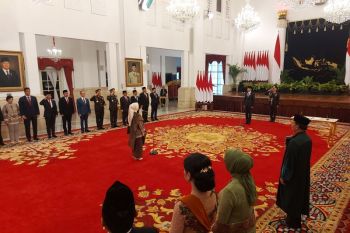 Presiden Joko Widodo lantik Aida Suwandi jadi Anggota Dewan Komisioner LPS