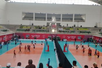 Bola Voli - Putri Jateng dan DKI Jakarta torehkan kemenangan