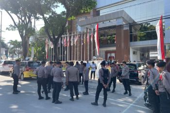 Polda Sulteng perkuat pengamanan Kantor KPU dan Bawaslu jelang penetapan calon