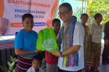 ID FOOD dan PELNI kirim  ribuan paket telur dan daging ke NTT
