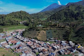 Posmodernisme, identitas bangsa, dan arah pembangunan