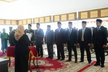 Bupati Bengkalis minta dewan pendidikan atasi persoalan pendidikan