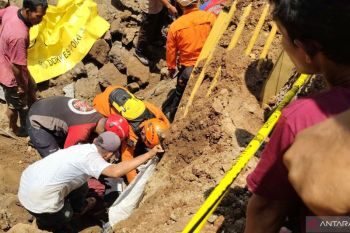 Polisi selidiki operator tewas tertimbun tanah setinggi 5 meter