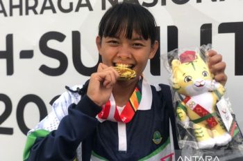 Makna medali emas PON 2024 bagi pesepak bola Helsya Maeisyaroh