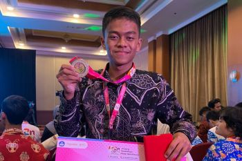 Kevin, siswa SLBN 1 Bukittinggi Juara Nasional Lomba Pantomim