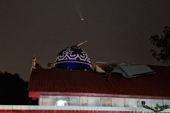 PT Adhi Karya segera perbaiki makara kubah Masjid Agung Batam yang patah