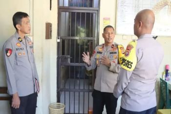 Wakapolda Sulbar meminta personel kepolisian bekerja sesuai SOP