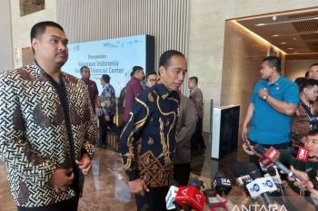 Jokowi minta masalah Kadin diselesaikan secara internal