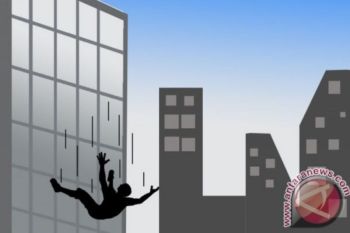 Anak laki-laki selamat meski jatuh dari apartemen