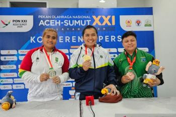 Lifter Maria Magdalena pertahankan emas kelas 84 kilogram