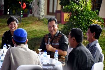 Pj Gubernur komitmen bangun mata rantai bisnis durian di Sulbar