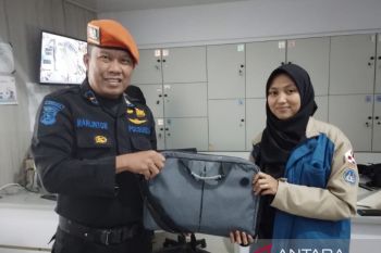KAI Divre II Sumbar kembalikan barang penumpang yang tertinggal