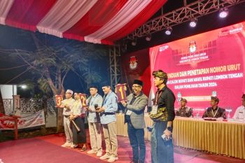 KPU Lombok Tengah undi nomor urut pasangan calon Pilkada 2024