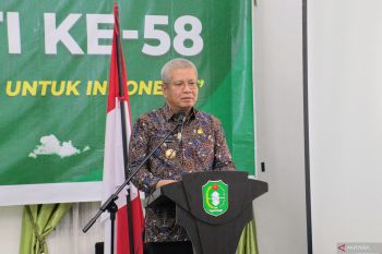 Pj Gubernur Kalbar mengajak perempuan tingkatkan intelektualitas