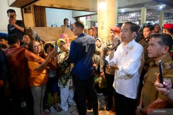Jokowi tinjau harga dan berpamitan ke rakyat di pasar Pontianak