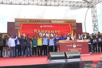 KPU Kendari gelar deklarasi damai bersama lima paslon peserta pilkada 2024