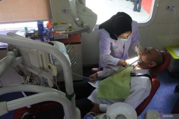 Bakti sosial pelayanan kereta kesehatan di Jember