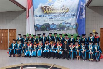 Mensos naik Whoosh tinjau korban gempa Bandung