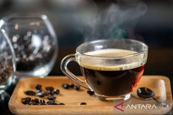 Kopi hitam lebih disarankan daripada kopi plus gula aren atau latte