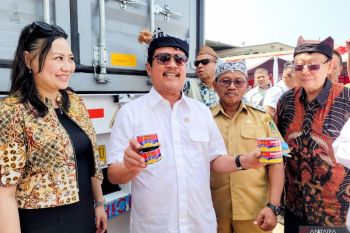 Menteri KKP lepas ekspor perdana ikan tuna kaleng di Banyuwangi