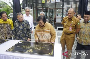 Menteri LHK Siti Nurbaya dan PHR resmikan ekoriparian di dua kampus di Pekanbaru