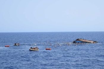 55 migran dari Afrika tewas setelah kapal mereka terbalik di lepas pantai Yaman