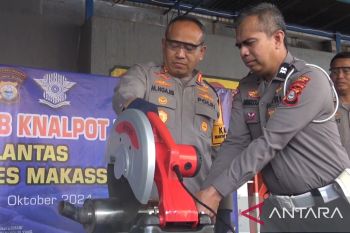 Polrestabes Makassar memusnahkan 6.801 knalpot brong