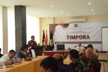 Kanwil-Kemenkumham Sulteng perkuat awasi orang asing jelang pilkada