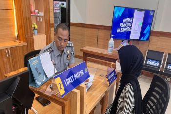 Imigrasi Banggai ajak masyarakat manfaatkan layanan e-paspor