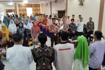 Puluhan pelajar Pariaman deklarasi anti politik uang sukseskan Pilkada