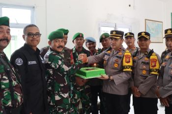 HUT TNI ke-79, Polres Meranti beri kejutan ke Koramil dan Pos AL
